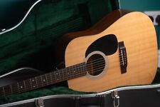Martin D-18 2002, used and in great condition.