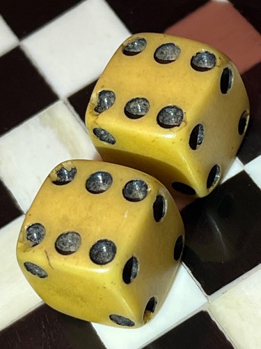 Very old uniquely rounded - , dice