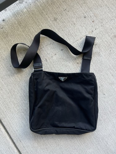 Vtg prada black tessuto nylon - vtg,