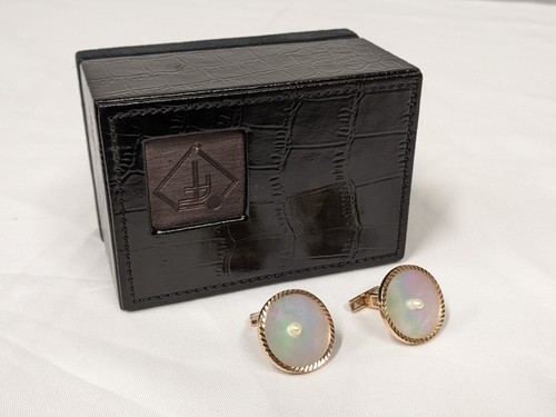 Mother pearl and - mother,