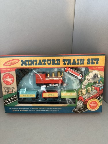 Miniture train set battery - set,,