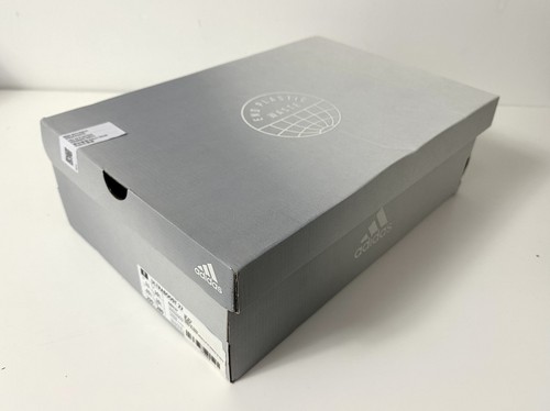 Empty adidas ultraboost - empty,
