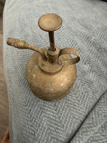 Vintage erin brass - erin, oil