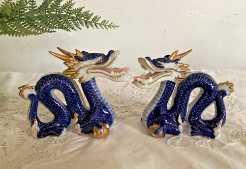Pair signed yoshimi k - ,