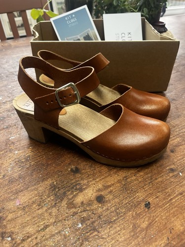 Kitty clogs tan leather size - tan,