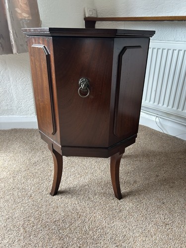 Strongbow mahogany cellarette - mahogany,
