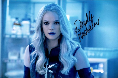 Danielle panabaker the flash - the,