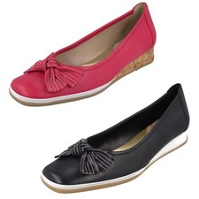 Ladies Van-Dal Leather Small