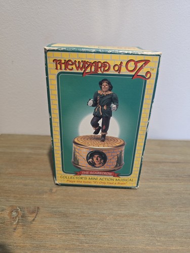 Enesco wizard scarecrow - enesco, oz
