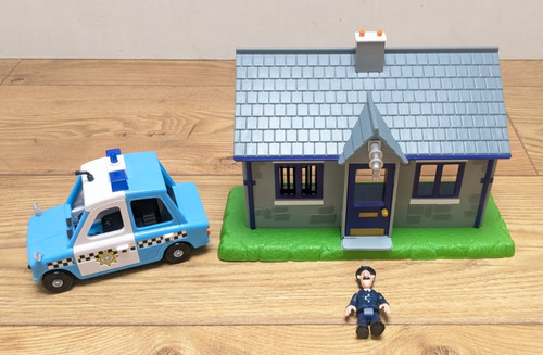 Postman pat police station - pat, &