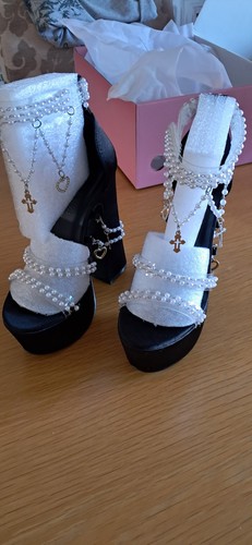 Dolls kill holy - kill,