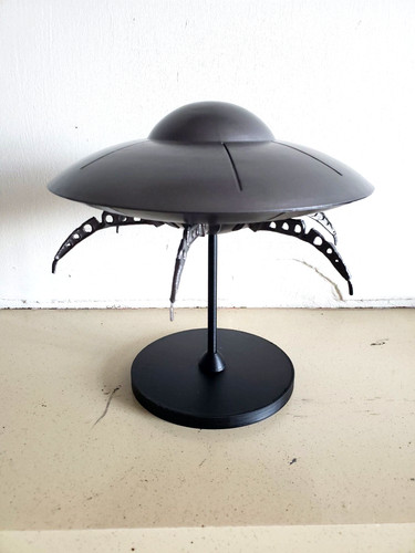 Mars attacks flying saucer ufo - flying,
