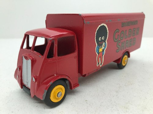 Dinky toys 919 - toys, otter
