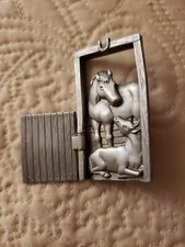 Horse And Baby In Stable Brooch With Movable Door Opens And Closes By JJ
