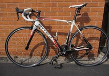 Fully Carbon Lightweight Road Bike Carrera Virago - 9.9/10