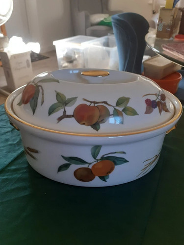 Large vintage royal - 10",