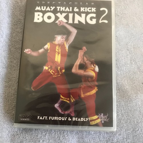 Spectacular muay thai - muay, kick