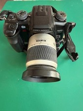 Konica Minolta Dynax 7D 6.1MP Digital Camera Set