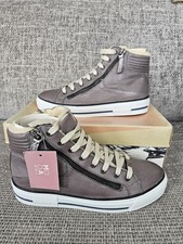Ladies grey Leather Moda In