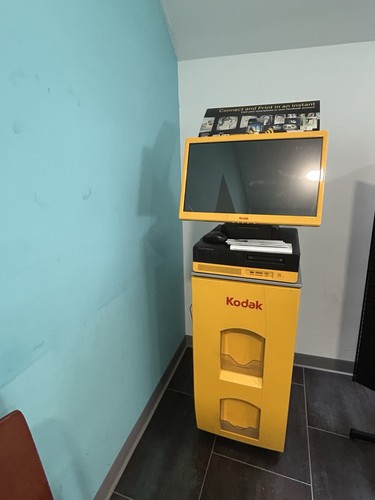 Kodak moments picture kiosk - kodak,