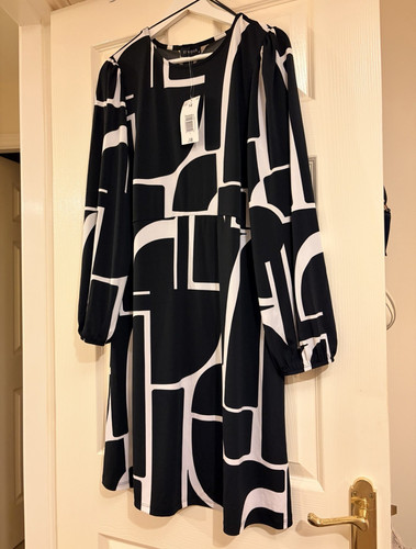 Matalan vous w - vous, geometric