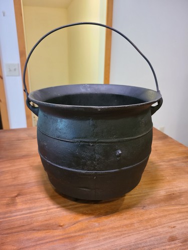 Cast iron bean pot gypsy - bean,