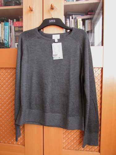 Bnwt grey long sleeved - bnwt,
