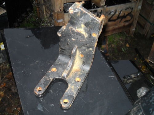 Jcb mudguard axle mount - mudguard,