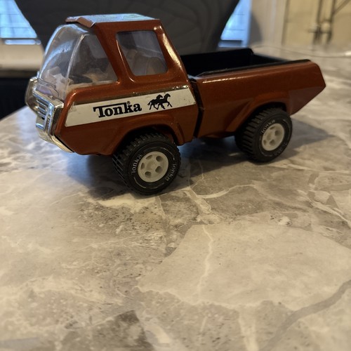 Tonka metal pickup truck - metal,