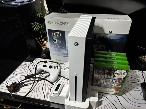 Xbox one 1tb white - xbox,