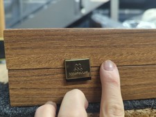 The Manopoulos Walnut Black