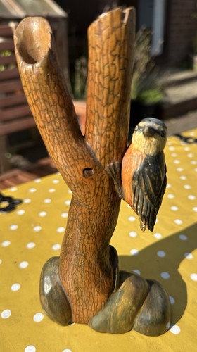Nuthatch tree carved - on,