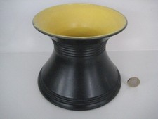 ANTIQUE BRITISH ARTS AND CRAFTS BRETBY BLACK AND YELLOW GLAZE POTTERY WAIST VASE