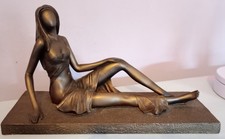 Leonardo Reclinging Faceless