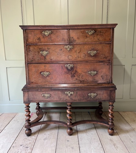 Gorgeous antique 18th century - gorgeous,