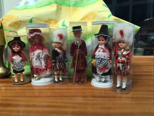 Six national costume dolls - six,