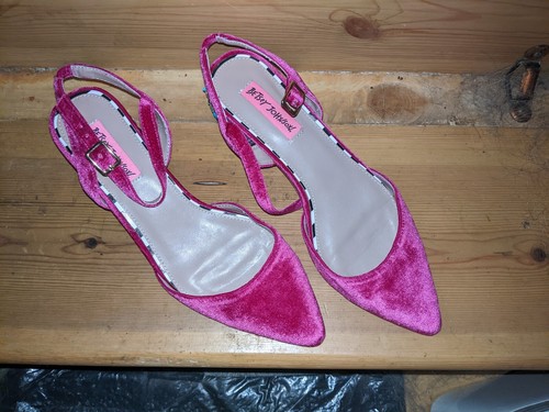Betsey johnson pink velvet - betsey,