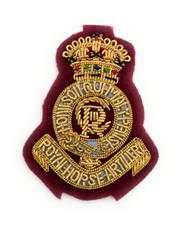 Beret cap Badge RHA 7 Para