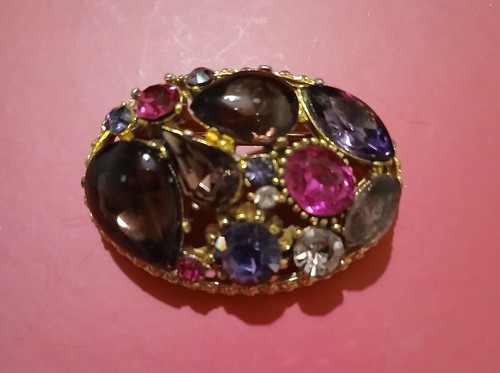 Sphinx vintage brooch - sphinx,