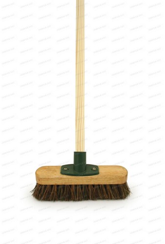 Deck scrub yard scrubbing - scrub,
