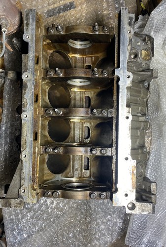 Ford mustang v8 engine - v8,