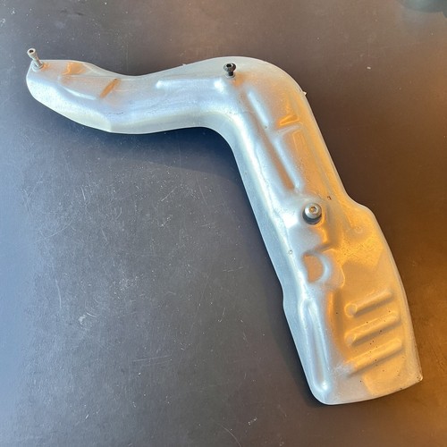 Exhaust heat shield side - heat,