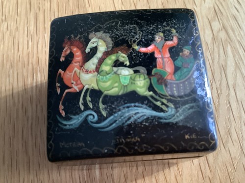 Small russian lacquer box - small,