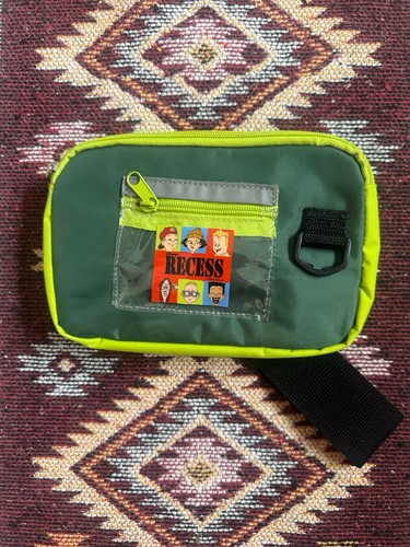 Rare disney store recess green - disney,