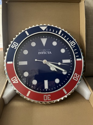 Invicta pro diver - diver, wall