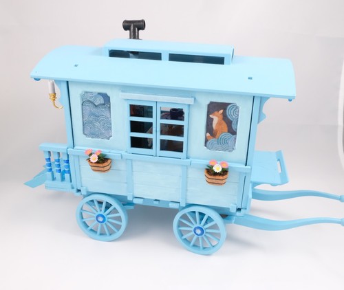 Dollhouse horsedrawn caravan