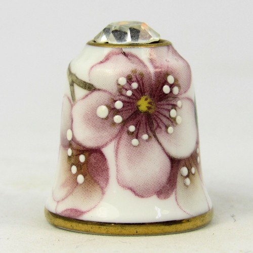 Thimble collectors club - collectors,