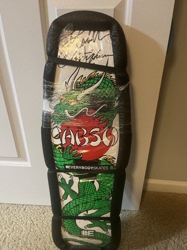 Everybody skates skateboard - skates,