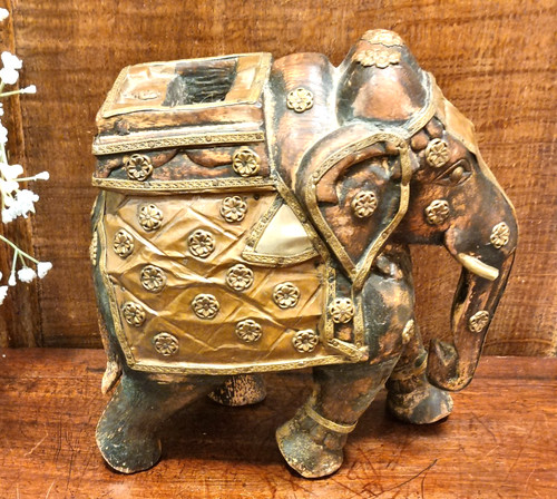 Indian carved wooden - 7.25",