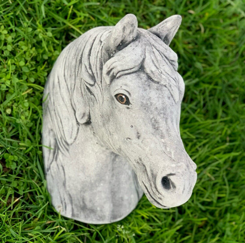 Concrete horse head - , sculpture